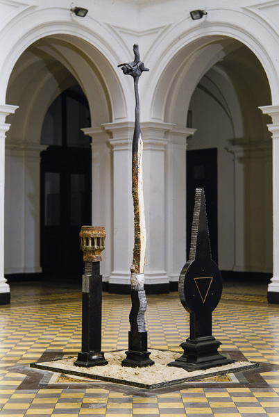 Aus sicherer Entfernung, Objekt, Otto Berndt Steffen, 1991, Holz