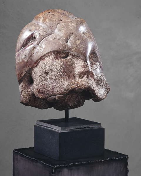 Der Helm, Skulptur, Otto Berndt Steffen, 1990, Marmor