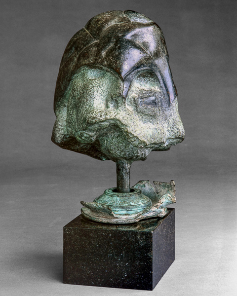 Der Helm V